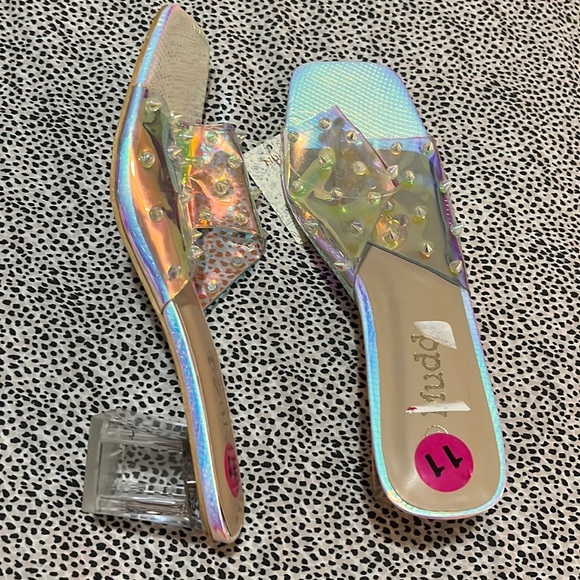 NWT Women’s Holographic Heels - Picture 1 of 4
